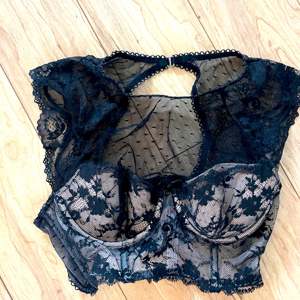 Victoria’s Secret Black Lace Cap Sleeve Bra 34B